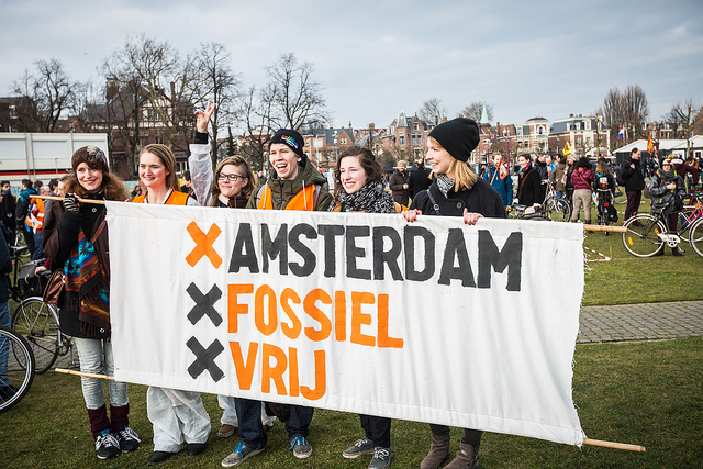 Amsterdam, 14-02-2015, Global Divestment Day Amsterdam. Photo: Nichon Glerum www.nichon.nl